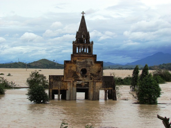 Bombed-church-flooded.jpg